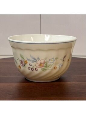 Vintage 1970s Arcopal France Milk Glass Floral Ribbed Sugar Bowl Prep Bowl